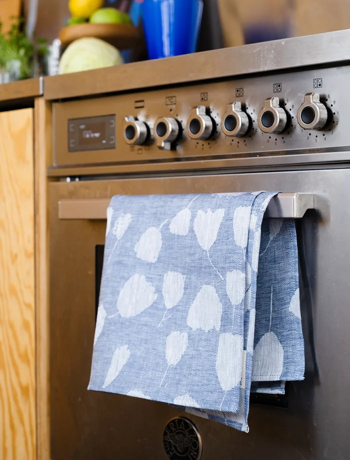 BOUQUET LINEN TEA TOWEL, BLUE