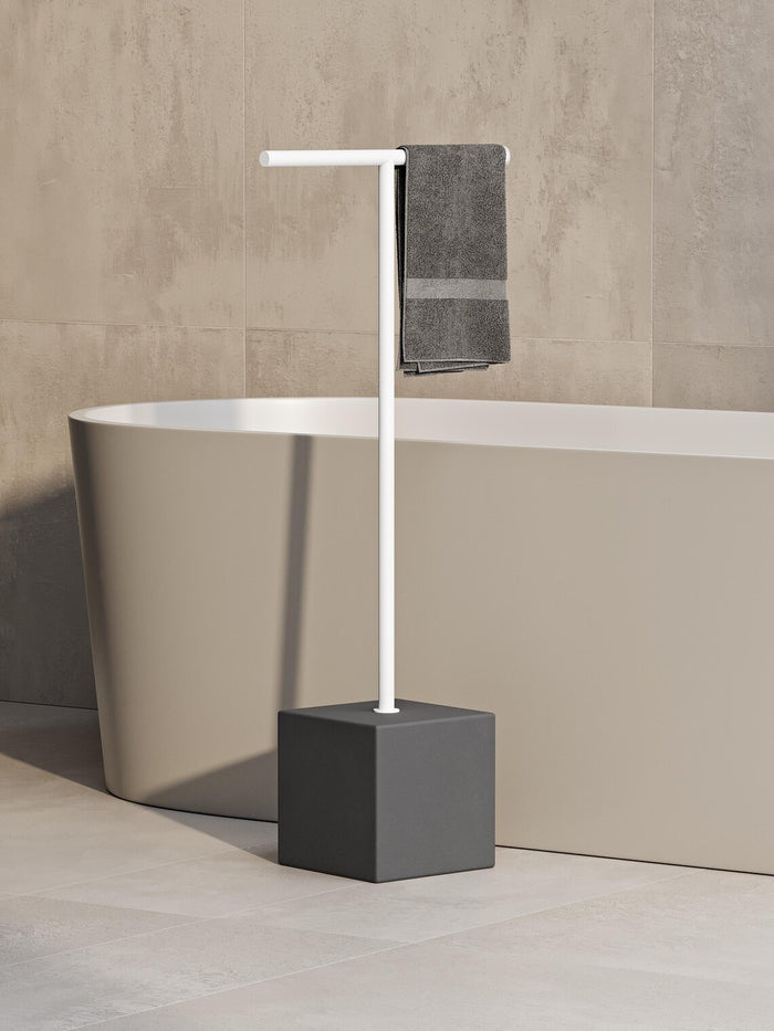 Freestanding Black Towel Rack Stand – Minimalist Bathroom Floor Holder, No Drill Installation