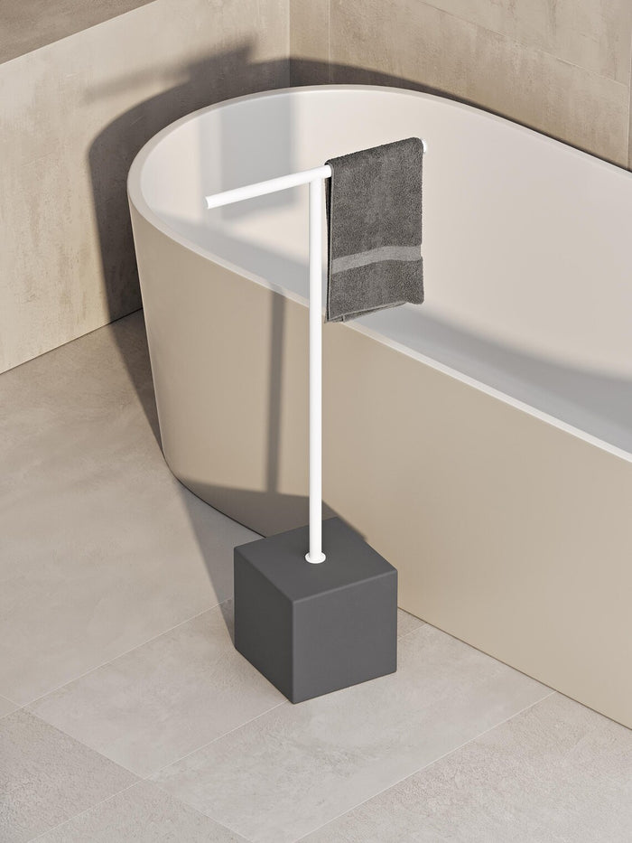 Freestanding Black Towel Rack Stand – Minimalist Bathroom Floor Holder, No Drill Installation