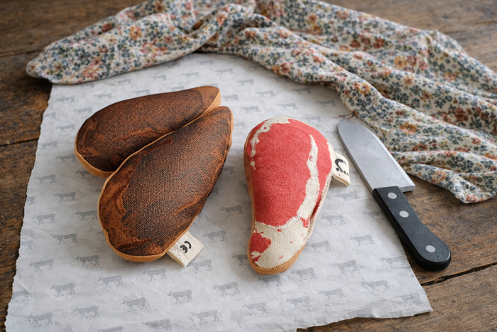 Ribeye Steak Toy – Raw & Cooked Sides - 1 Pcs