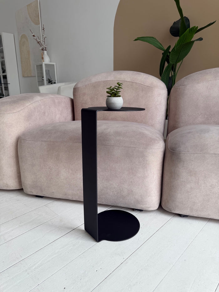 Round Metal Side Table – Minimalist Powder-Coated Steel, Black or White